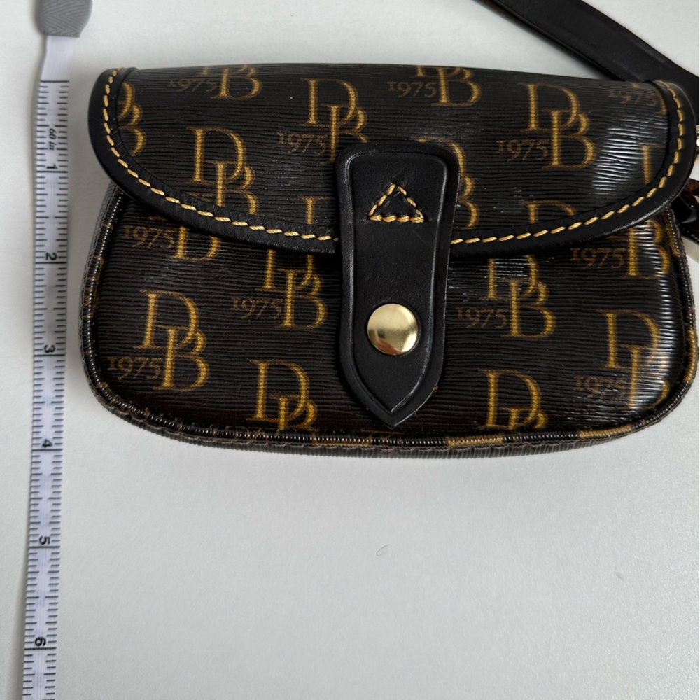Dooney and Bourke Clutch Wristlet - Picture 10 of 10